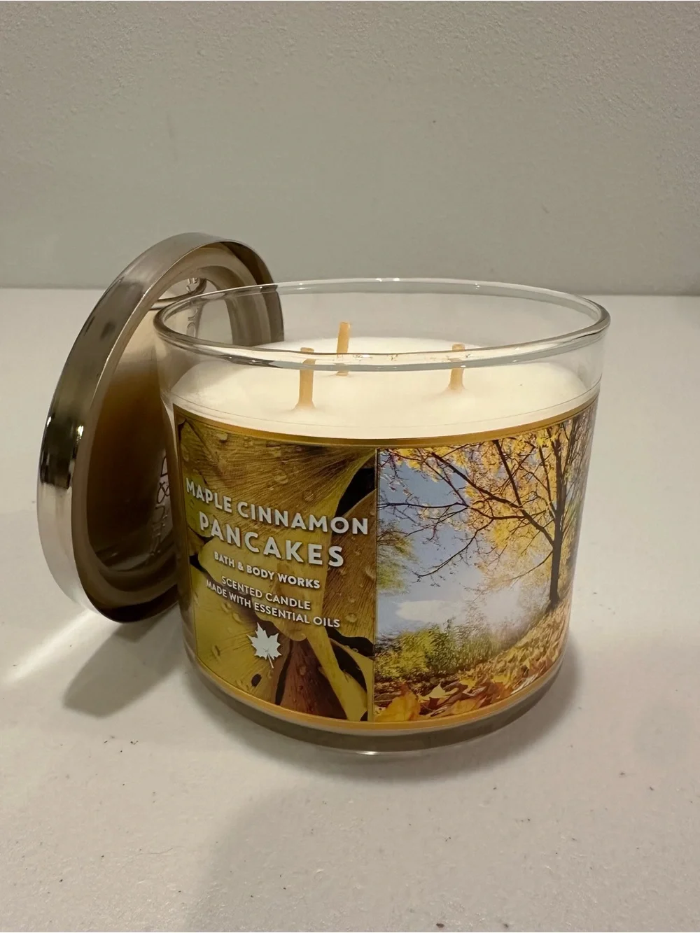 Bath & Body Works: 14.5 Oz 3-Wick Candle: Maple Cinnamon Pancakes